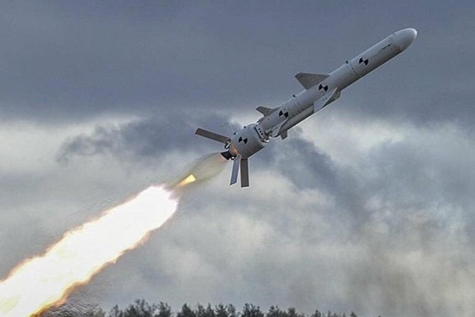Ukrán R-360 Neptun hajóelhárító cirkálórakéta. Fotó - Ukrainian Front
