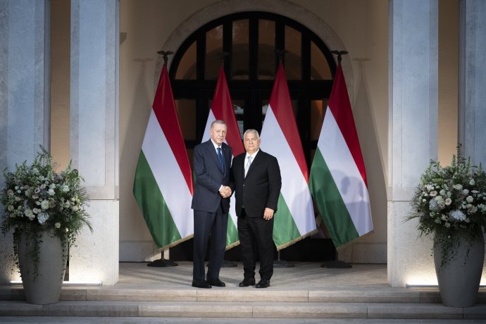 Orbán Viktor a török elnököt fogadja a Karmelitánál. MTI/Miniszterelnöki Sajtóiroda/Fischer Zoltán