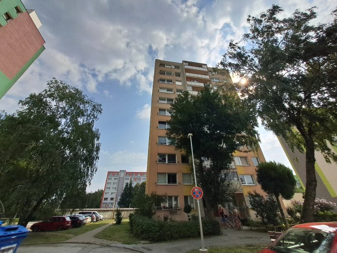 A Nešpor utcai lakóház Kassán. Fotó: Napunk