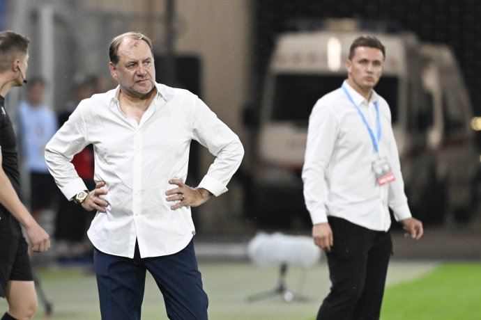 Weiss počas prvého zápasu proti Arisu. Foto - TASR/Pavel Neubauer