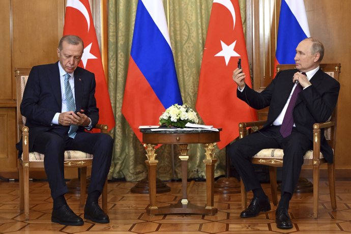Putin sa stretol s Erdoganom. Foto – TASR/AP