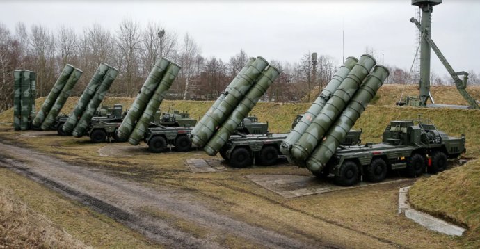 Ruský systém S-400, ktorý údajne zasiahli Ukrajinci na Kryme. Ilustračné foto - ruské ministerstvo obrany