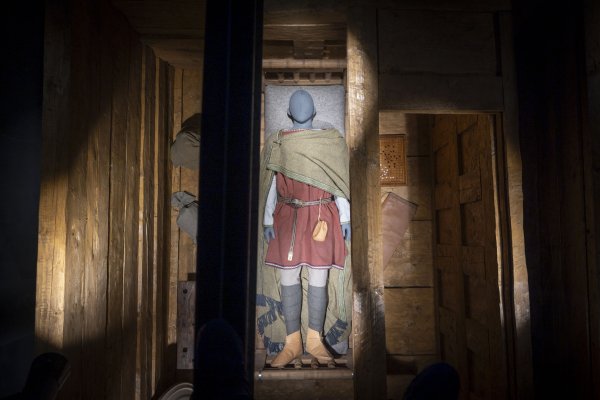 Vzácnu hrobku spod Tatier starú 1600 rokov si už môžete pozrieť naživo. Je to zážitok