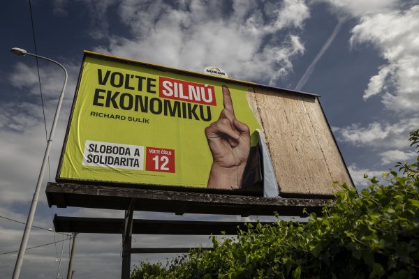 Ľudia zo SaS tvrdia, že komunikácia Sulíka s Haščákom nie je autentická, predseda SaS mlčí