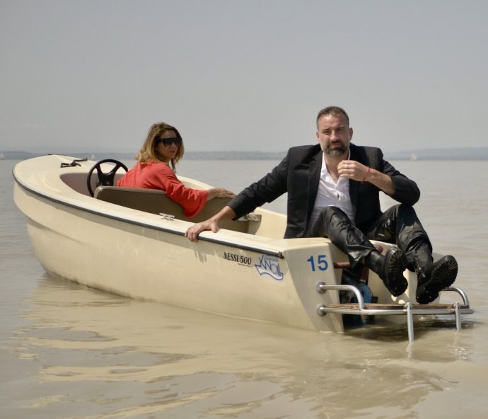 Juraj Benetin a Aneta Langerová v klipe k pesničke Neustopím. Foto - archív KD
