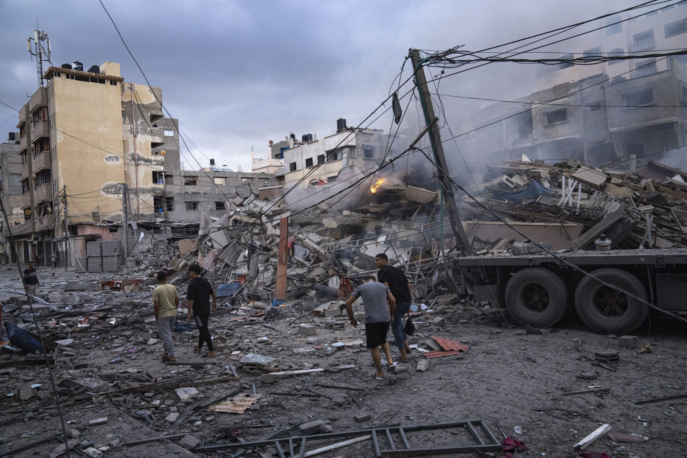 Gaza po leteckých náletoch izraelskej armády. Foto - TASR/AP