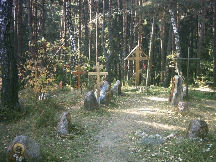 Hroby v Kurapatoch. Foto – Tobster/Wikipédia