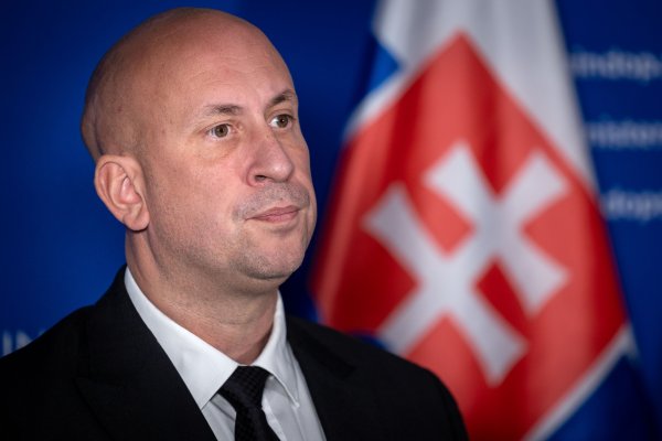 Koalícia na tretíkrát opravuje zákon, ktorým chce siahnuť na právomoci miest a&nbsp;obcí. K&nbsp;Rážovej novele už majú výhrady aj úrad vlády, ministri a&nbsp;NBÚ