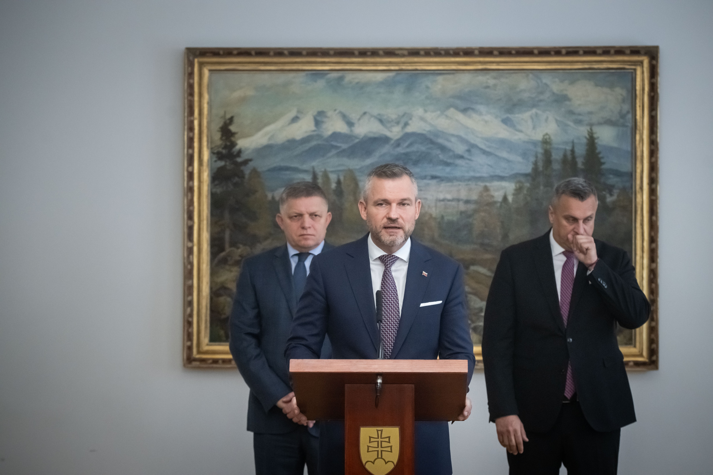 Pellegriniho už vo voľbách nepodporíme, odkázal Fico. Danko hovorí o&nbsp;&#8222;dlhých prstoch&#8220; prezidenta