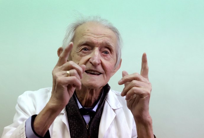 Doktor Karol Mika má 96 rokov a stále ordinuje. Foto N – Daniel Vražda