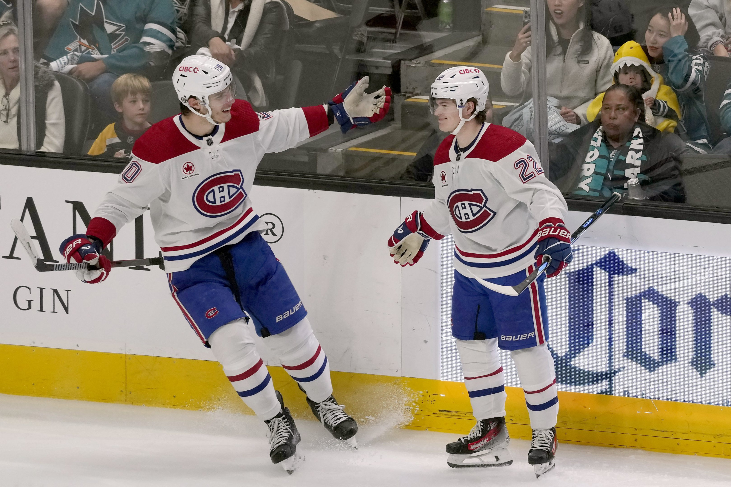 Zvládne Slafkovský veľký zápas? Pod tlakom je najlepší, tvrdí jeho spoluhráč Caufield