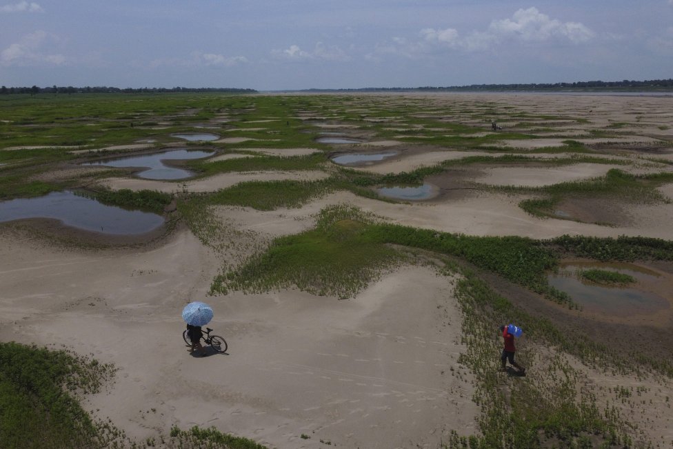 Tohtoročné extrémne sucho v Amazónii. Foto - AP/Edmar Barros