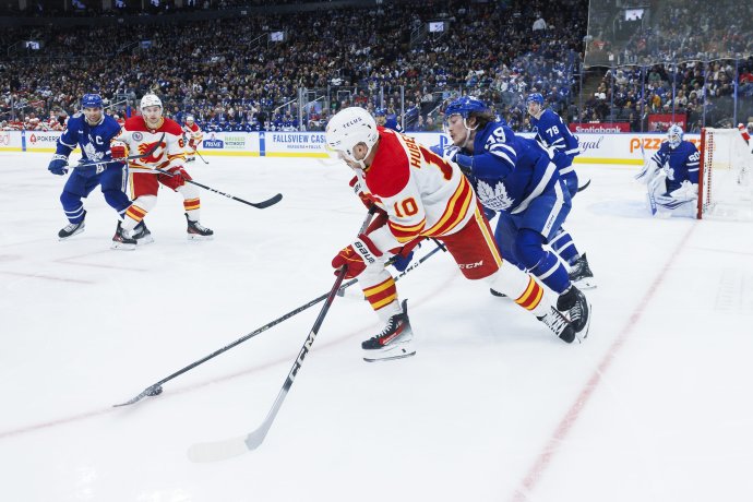 Jonathan Huberdeau v zápase proti Torontu. Foto - TASR/AP
