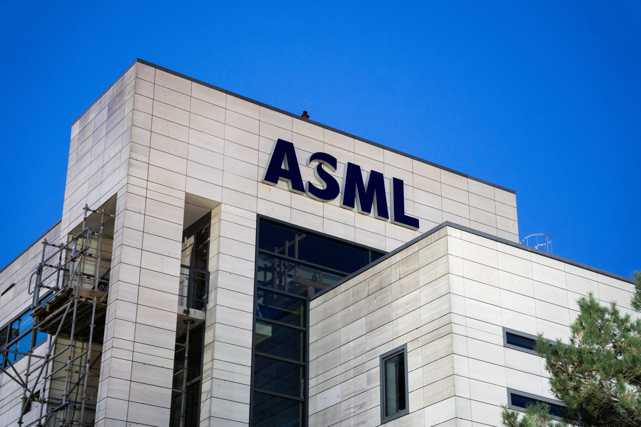 Prečo Holandsko bojuje o firmu, o ktorej ste možno nikdy nepočuli