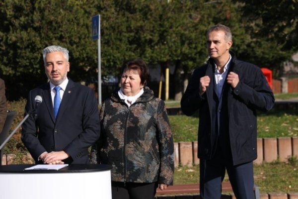 Bývalý šéf cestárov košickej župy vyšiel z&nbsp;väzby a&nbsp;nemá chuť rozprávať. Napriek tomu sme mu kládli otázky 