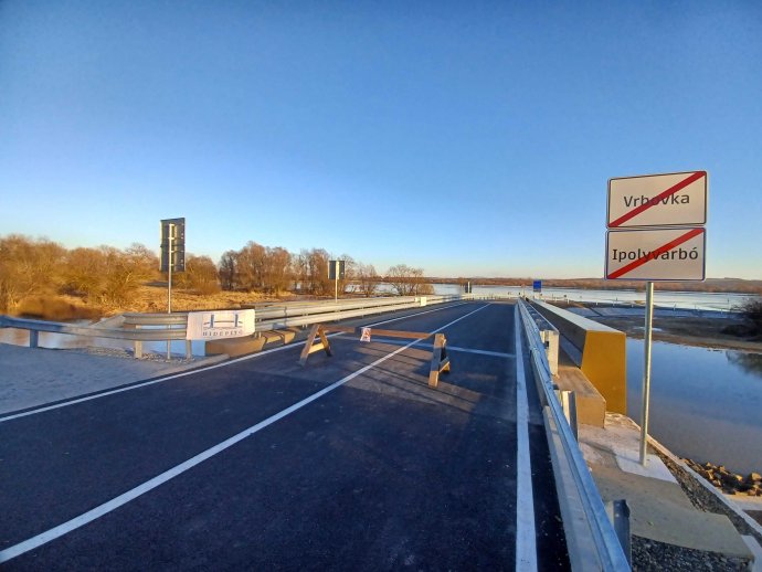 Hiába az új híd, az ipolyvarbóiaknak továbbra is kerülniük kell Őrhalom felé. Fotó - Napunk