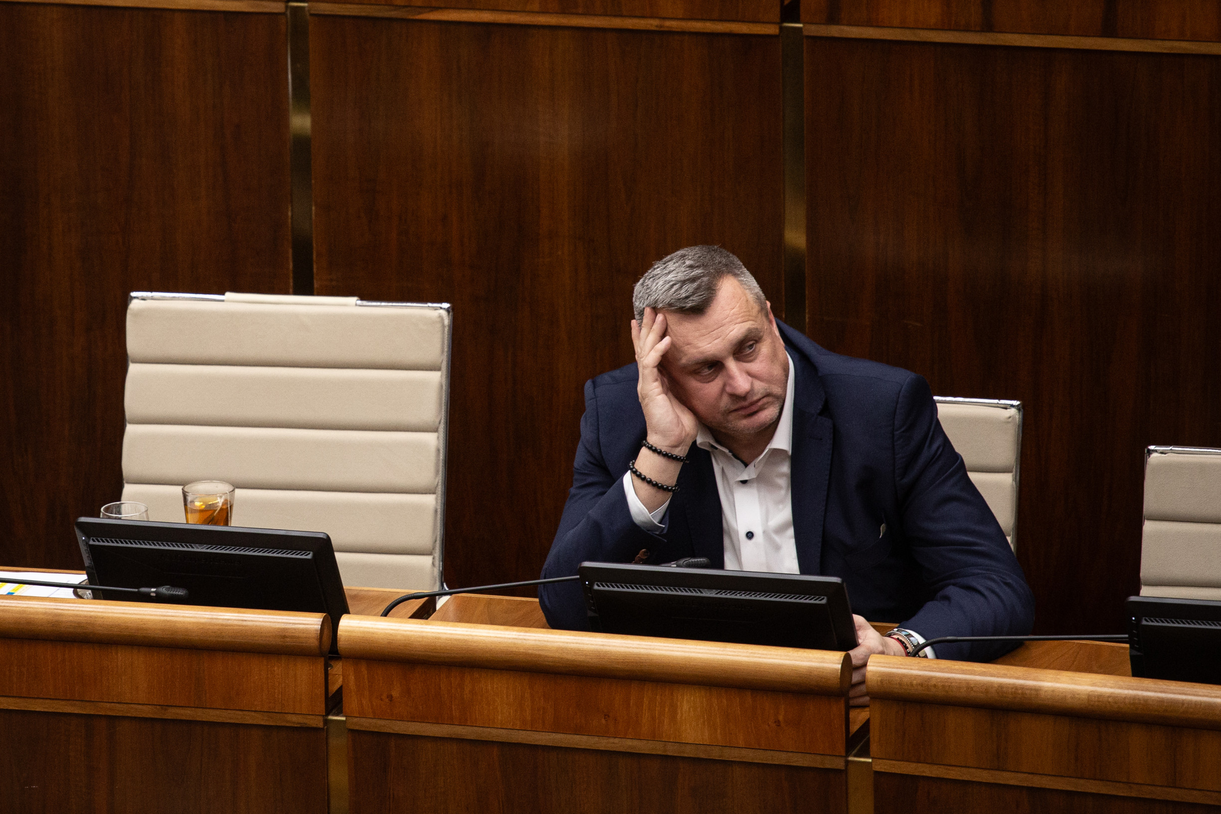 Danko chce vládnuť tvrdou rukou a&nbsp;chváli sa, že vyberal moderátora RTVS