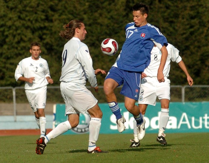 San Maríno strelilo jeden zo svojich 32 gólov aj proti Slovensku. Na obrázku Marek Hamšík počas vzájomného zápasu v roku 2008. Foto - TASR/Radovan Stoklasa