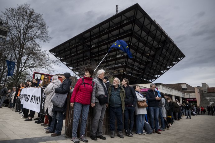 Tiltakozás az RTVS megszüntetése ellen 2024 márciusában. Fotó N - Vladimír Šimíček