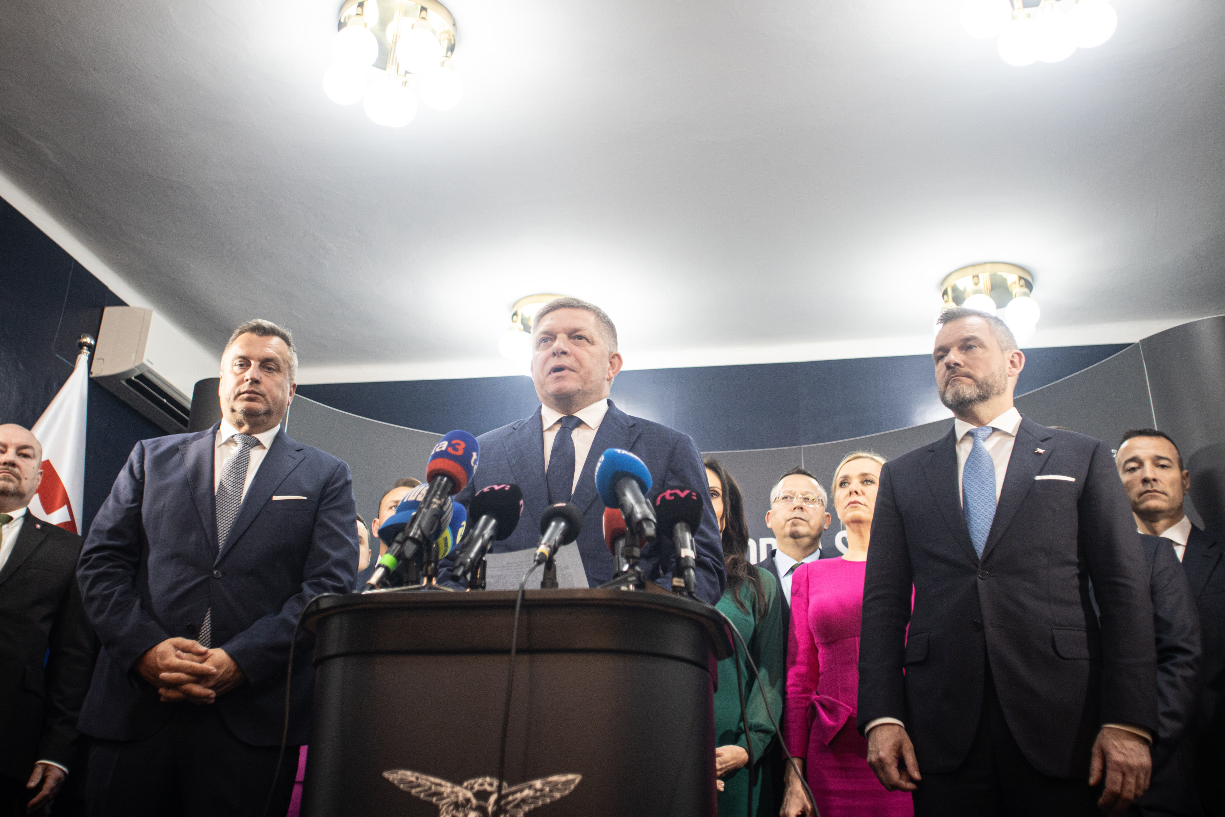 Fico a&nbsp;Danko podporili na záver Pellegriniho strašením, že Korčok skúsi zhodiť vládu