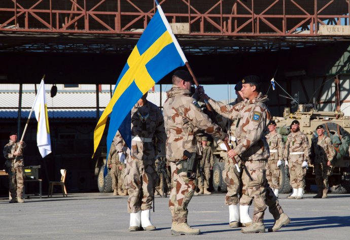 Švédski vojaci v Afganistane v roku 2012. Ilustračné foto - TASR/AP