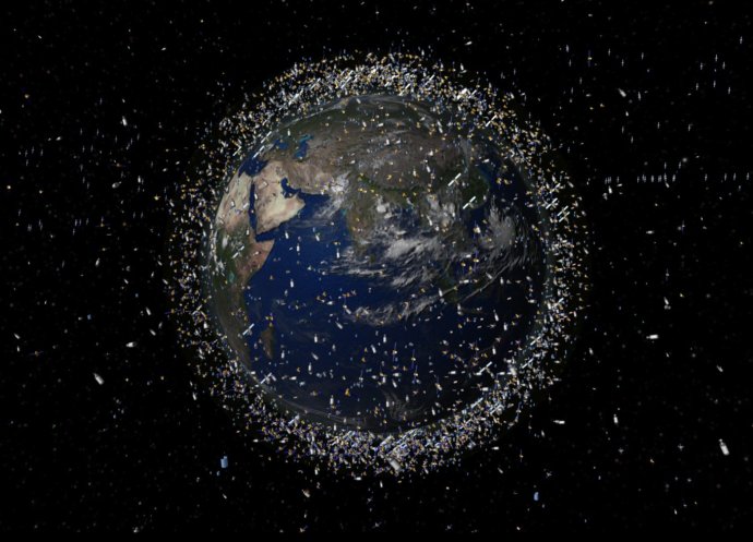 Umelecké stvárnenie vesmírneho odpadu v okolí Zeme. Znázornený vesmírny odpad je väčší ako v skutočnosti. Zdroj – ESA