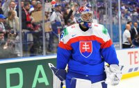 Brankár Slovenska Samuel Hlavaj na MS v hokeji 2024.  Foto - TASR