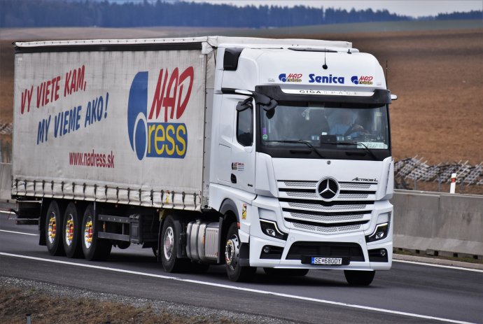 Prepravnú firmu NAD-Ress Senica, ktorú preberá nový český investor CS Cargo, dakedy spoluvlastnil aj bývalý agrominister Miroslav Jureňa. Foto NAD-Ress