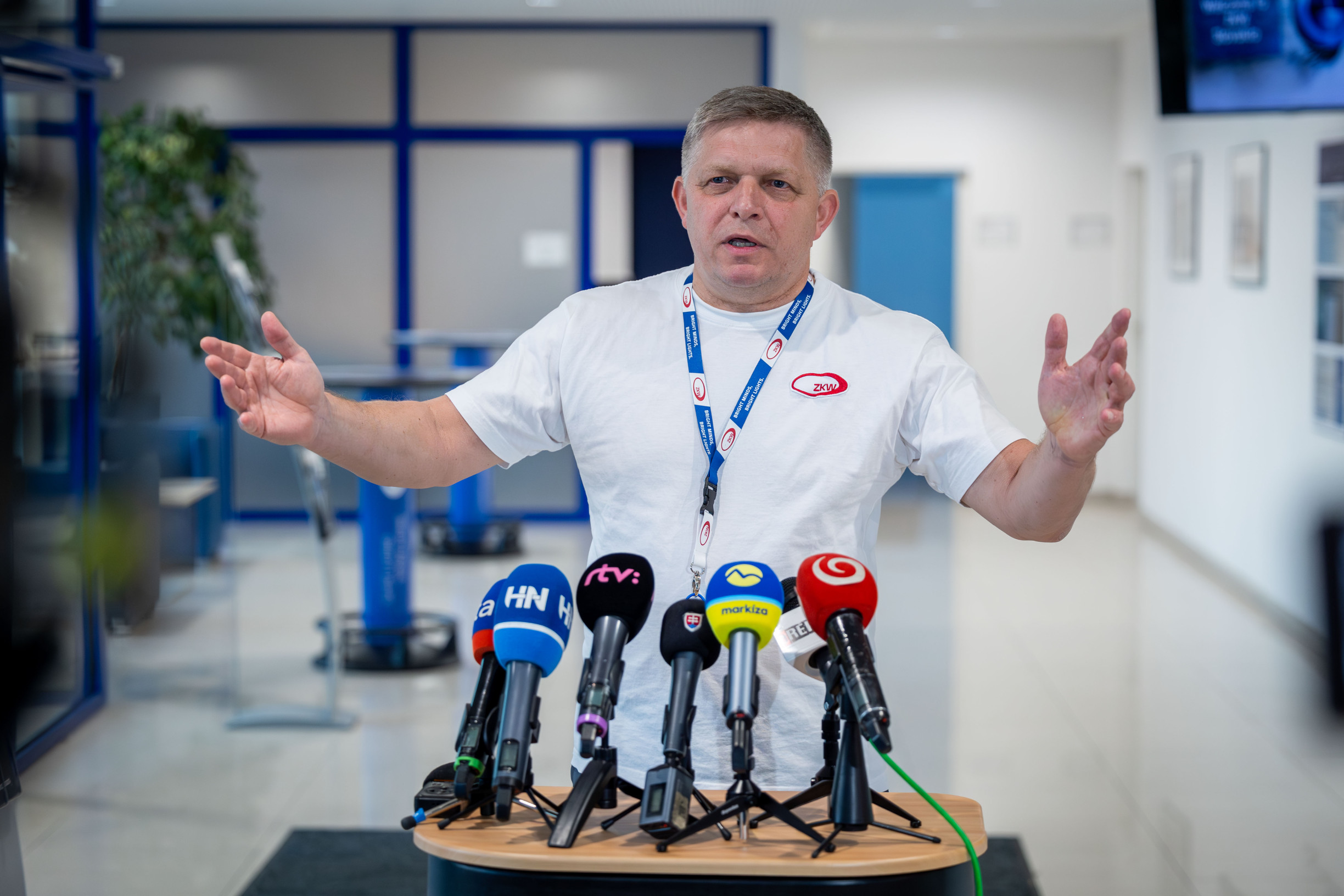 Firemný newsfilter: Ak Fica nezobudí prepúšťanie u&nbsp;obuvníkov a&nbsp;stratená výroba áut, ekonomika utrpí ešte viac