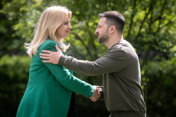 Čaputová sa prišla rozlúčiť do Kyjiva so Zelenským, do toho zneli sirény a&nbsp;Rusi na východe otvárajú nový front