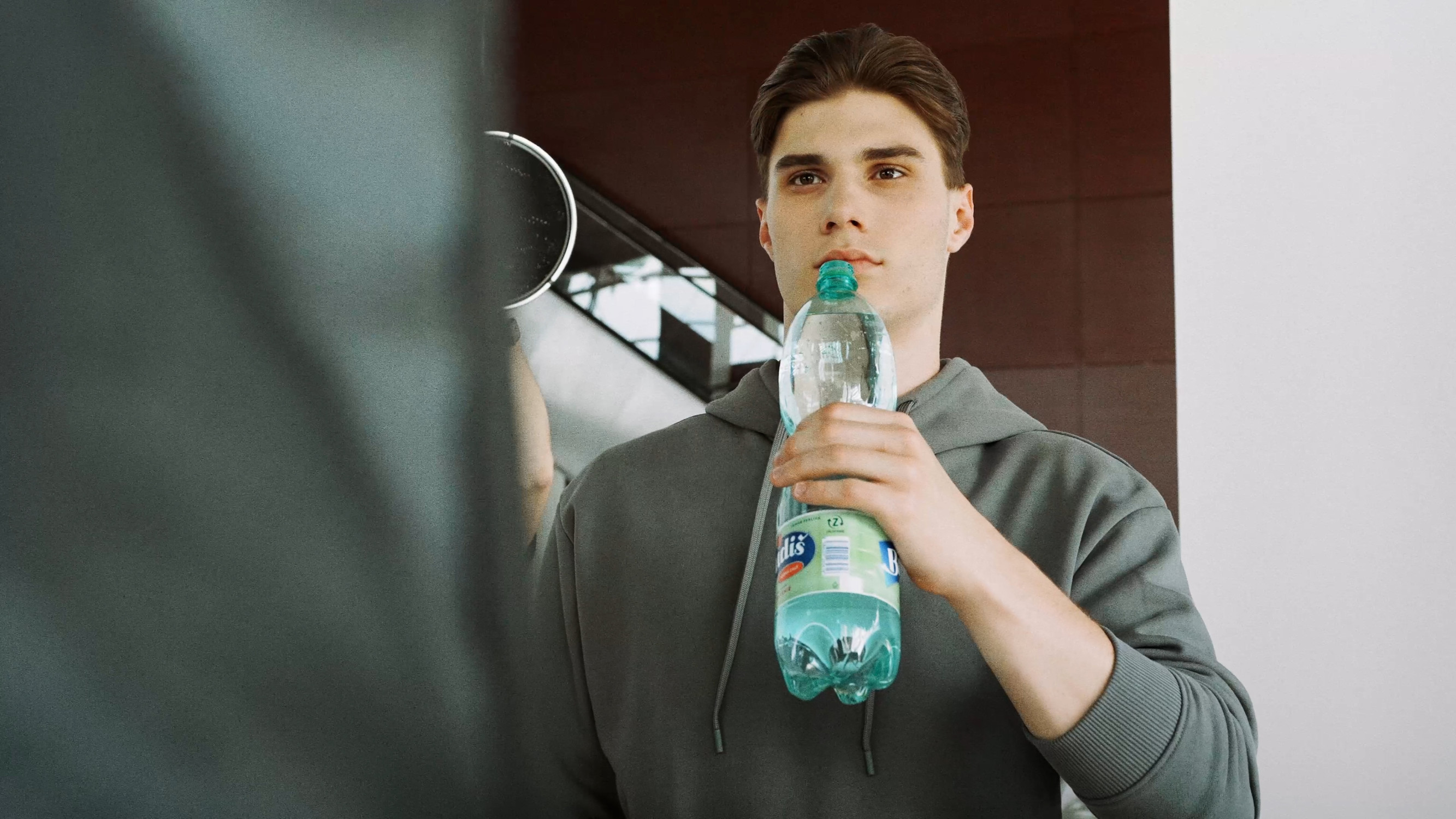 Skromný, talentovaný a&nbsp;neúnavný. Čo stojí za výkonmi Juraja Slafkovského?