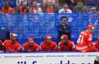 Slovák Róbert Kaláber ako tréner poľskej hokejovej reprezentácie. Foto - TASR/AP