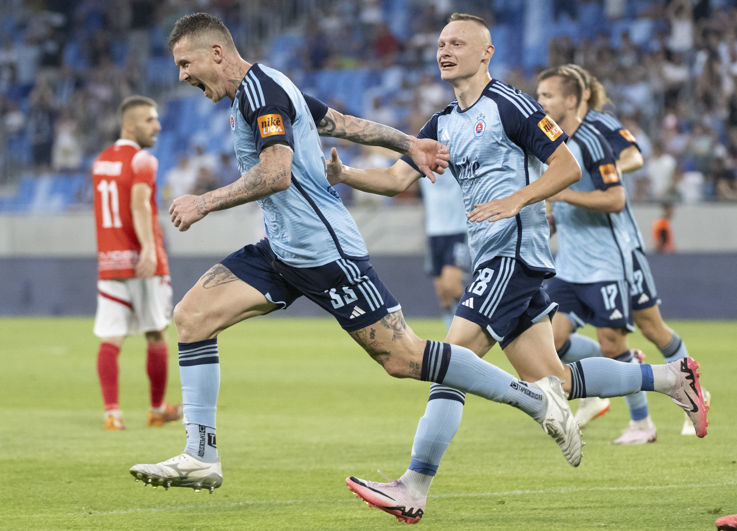 Ešteže toho Kucku máme, tešili sa v&nbsp;Slovane. Fanúšik povedal Kmotríkovi, kde sú problémy klubu