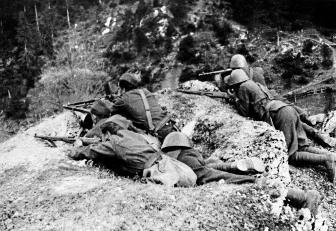 Partizánok a szlovák nemzeti felkelés idején. Forrás - TASR archívuma