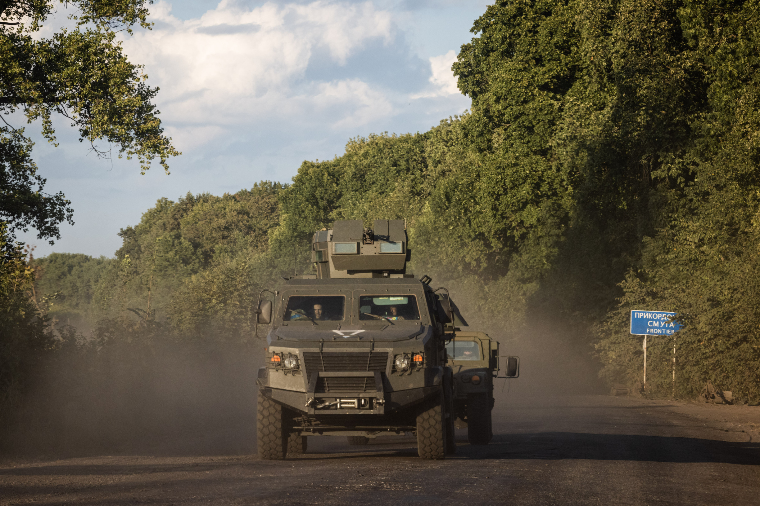 Pracovali sme naslepo, niektorí civilisti nám ďakovali. Ukrajinskí vojaci opisujú vpád do Ruska (reportáž)