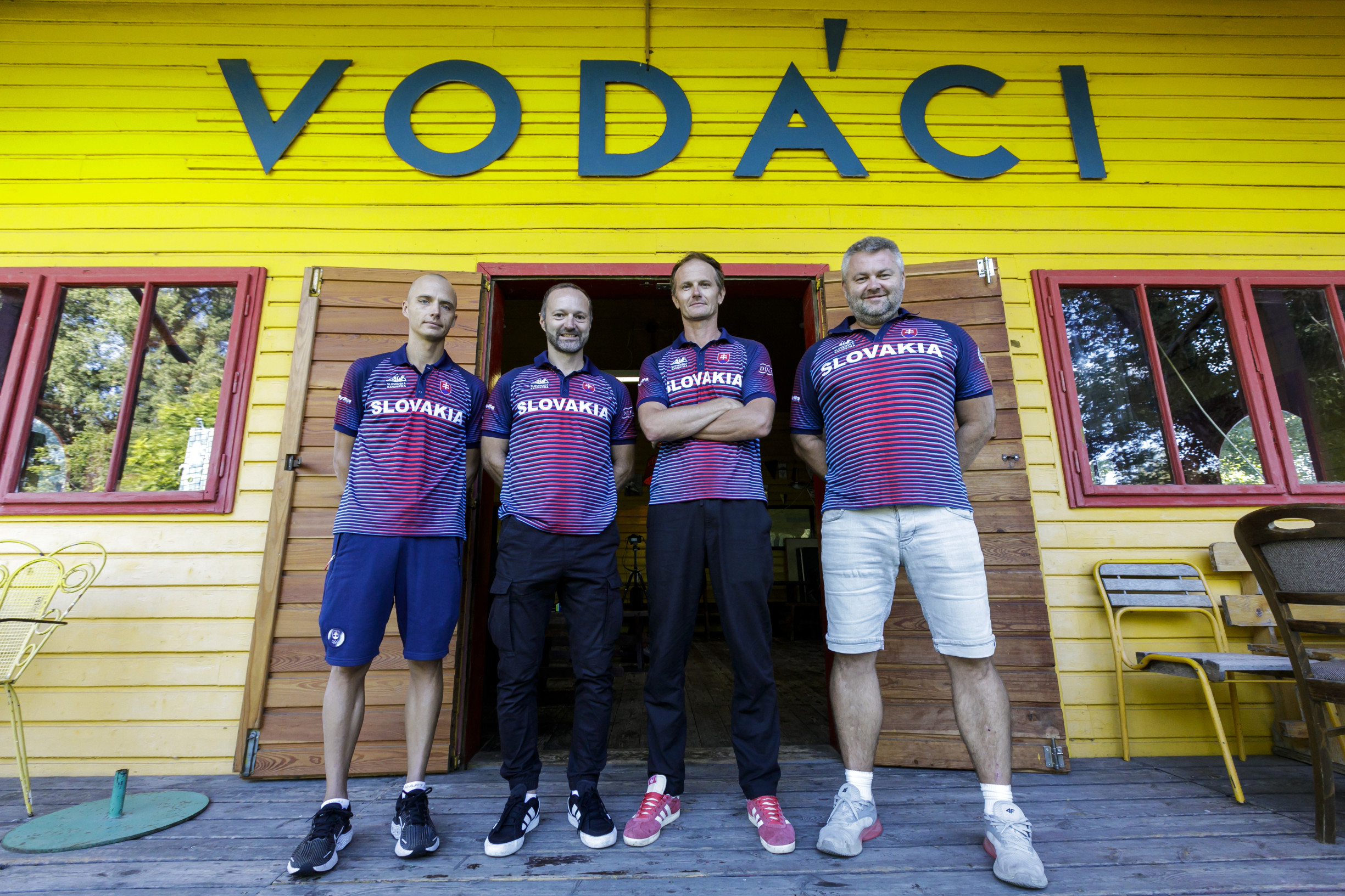 Tréneri odhaľujú chobotnicu, podávajú žaloby a&nbsp;boja sa, že Čunovo ovládne jedna rodina. Zväz tvrdí, že je všetko v&nbsp;poriadku