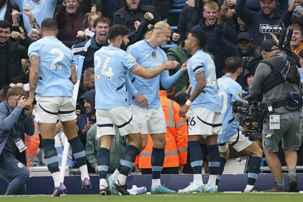 Hlavne nech Slovan neparkuje autobus. Na Manchester City funguje čosi iné, radí Jackson z&nbsp;Guardianu