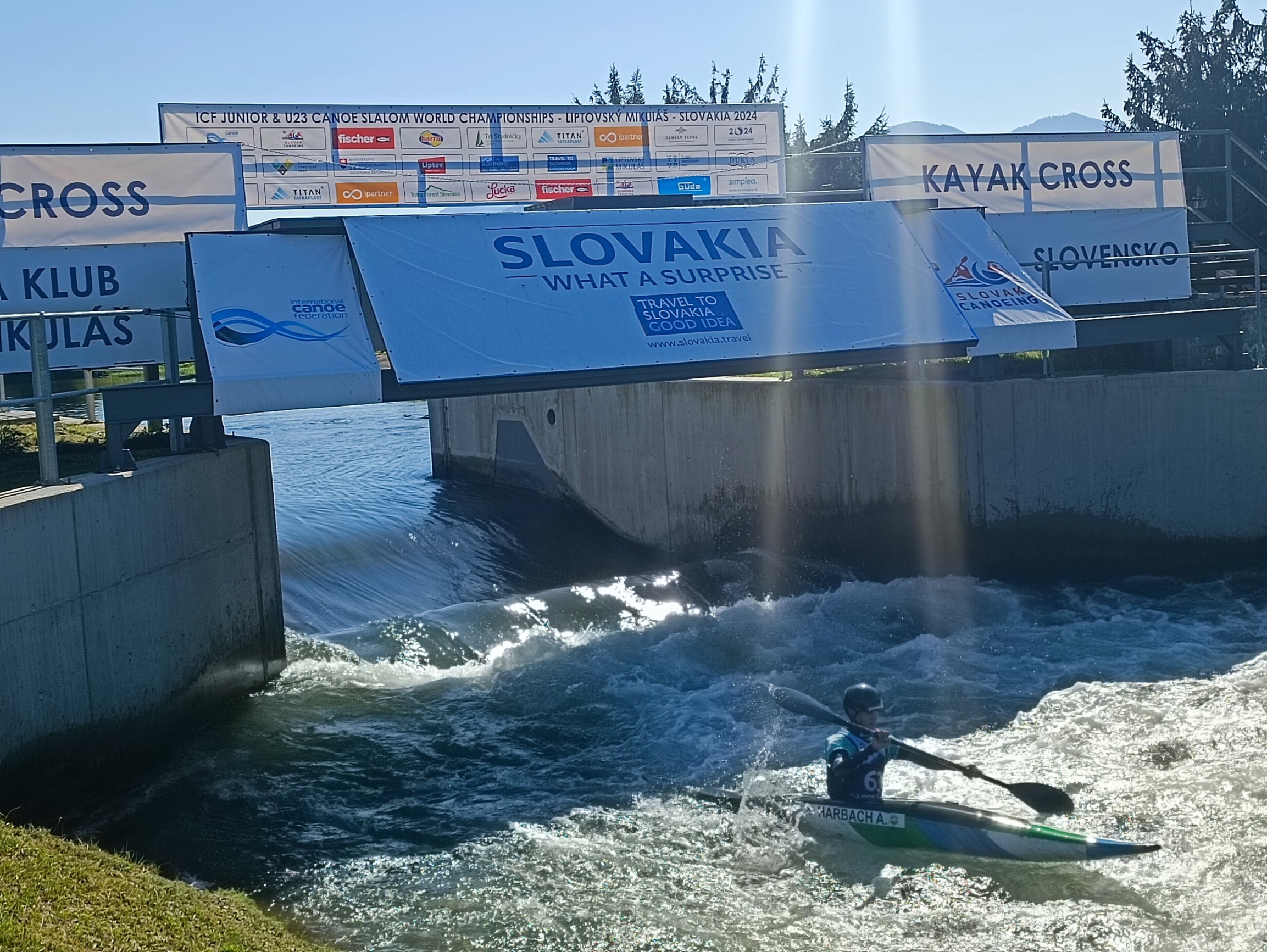 Nové ozvučenie nevideli, hotovú stavbu nemôžu využívať. Kde skončili miliónové vládne dotácie pre vodný slalom v&nbsp;Liptovskom Mikuláši