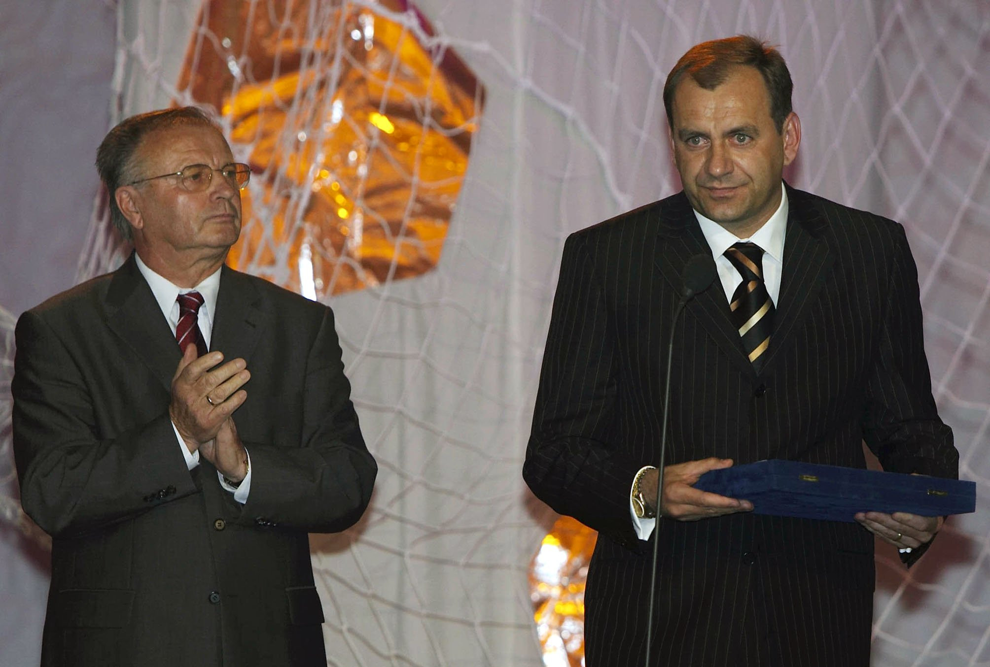 Novinári sa mu smiali a&nbsp;pre Moravčíka vinili z&nbsp;protekcie. Vengloš bol pre Weissa inšpiráciou, ako viesť ľudí