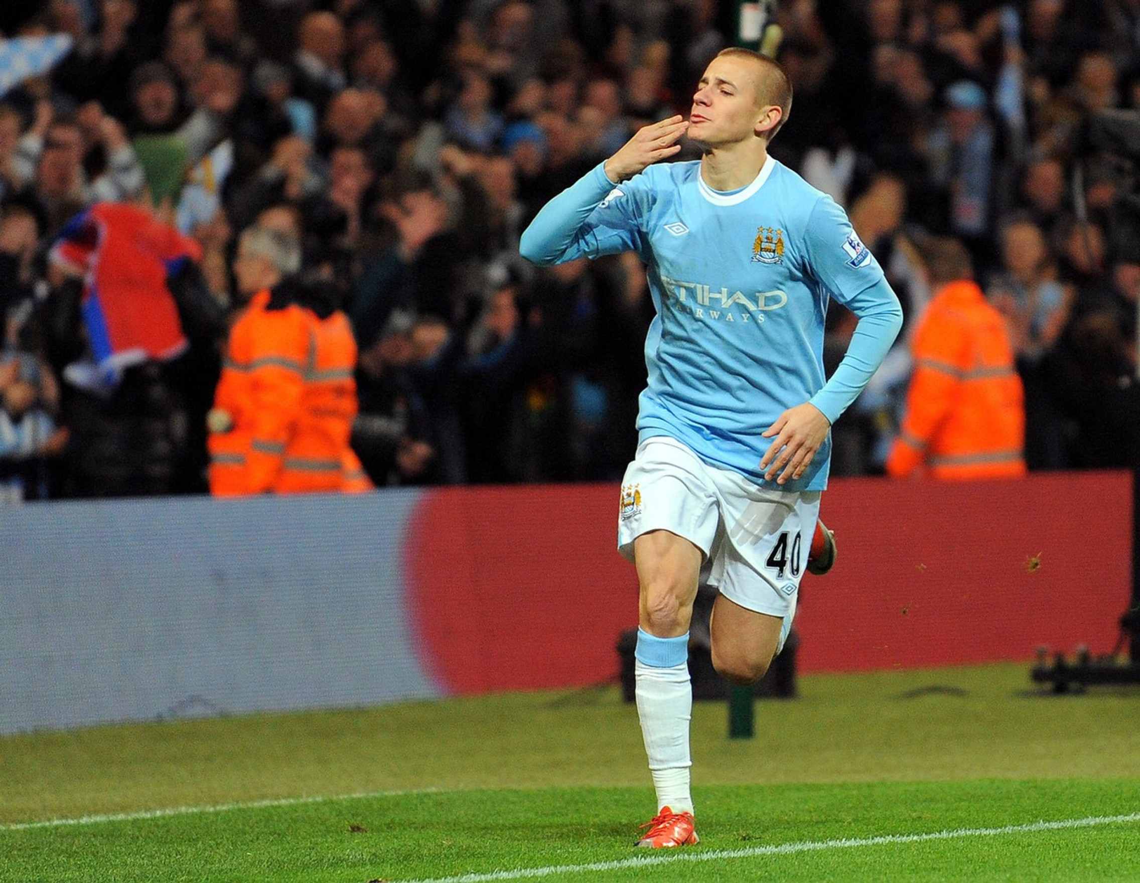 Zo schodov v&nbsp;Poluse do akadémie City. Weissa od pôsobenia v&nbsp;Premier League odstavil Mancini