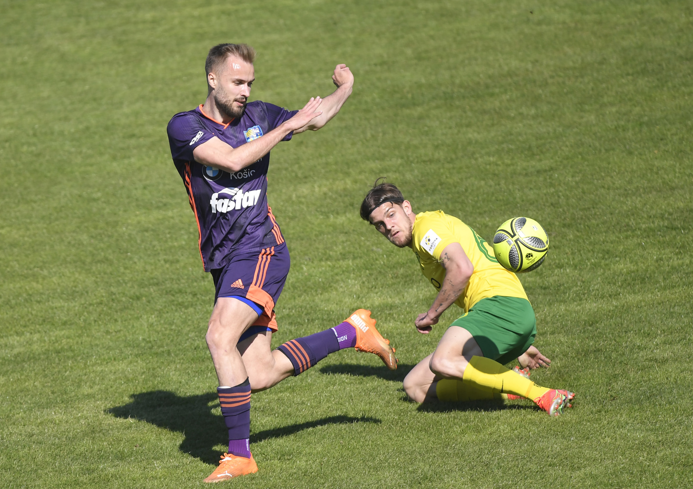 Inšpirovalo ich, čo urobil Hodúr. Sledujeme prípad, v&nbsp;ktorom sa dozvedáme, čo musí futbalista urobiť pre predčasné odpustenie podvodu