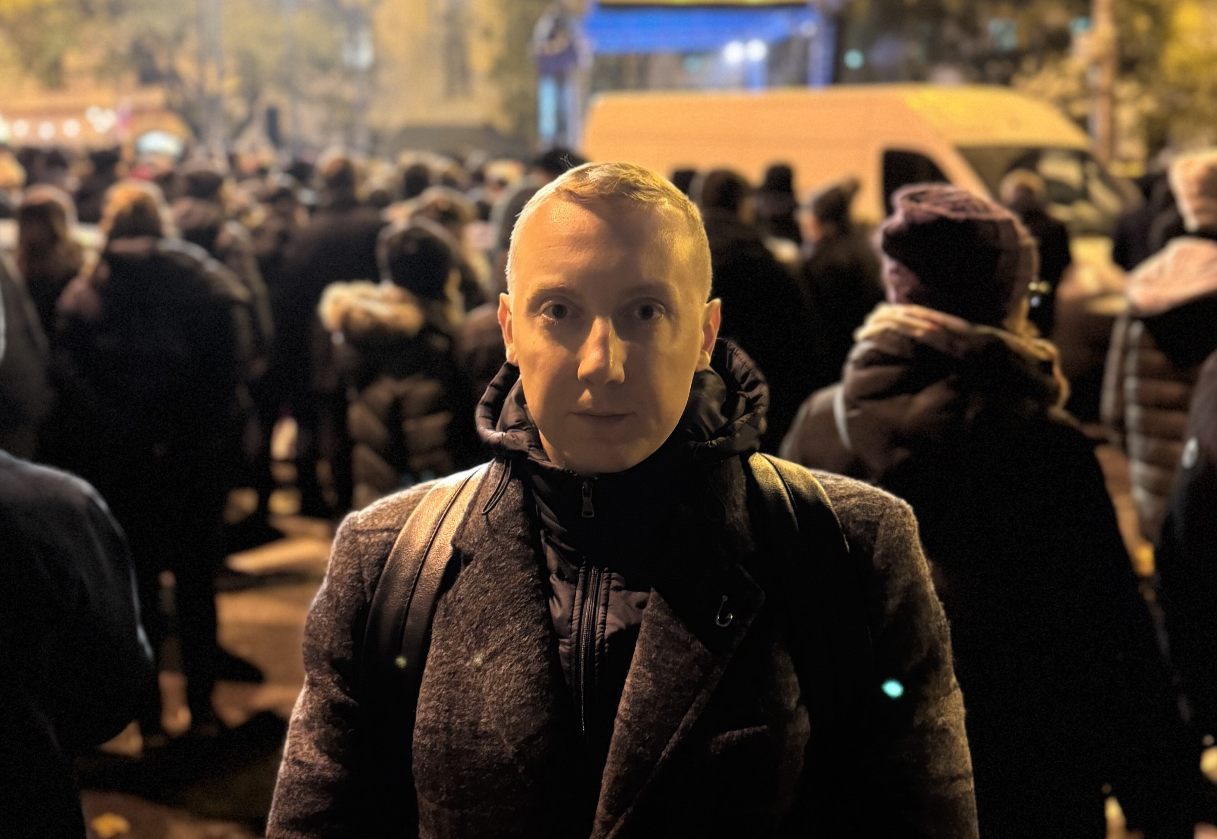 Ukrajinský spisovateľ Asejev: prežil tajnú mučiareň proruských separatistov, dnes ich loví po celom svete