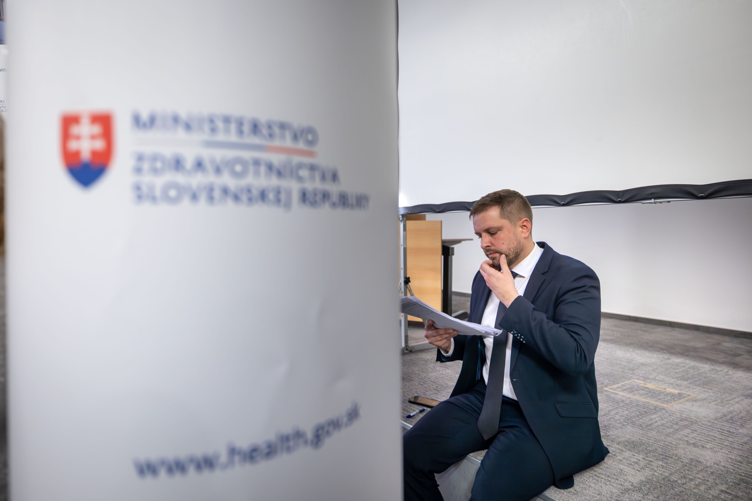 Štát nemá peniaze na nové lieky, a tak chce obmedziť ich používanie na Slovensku