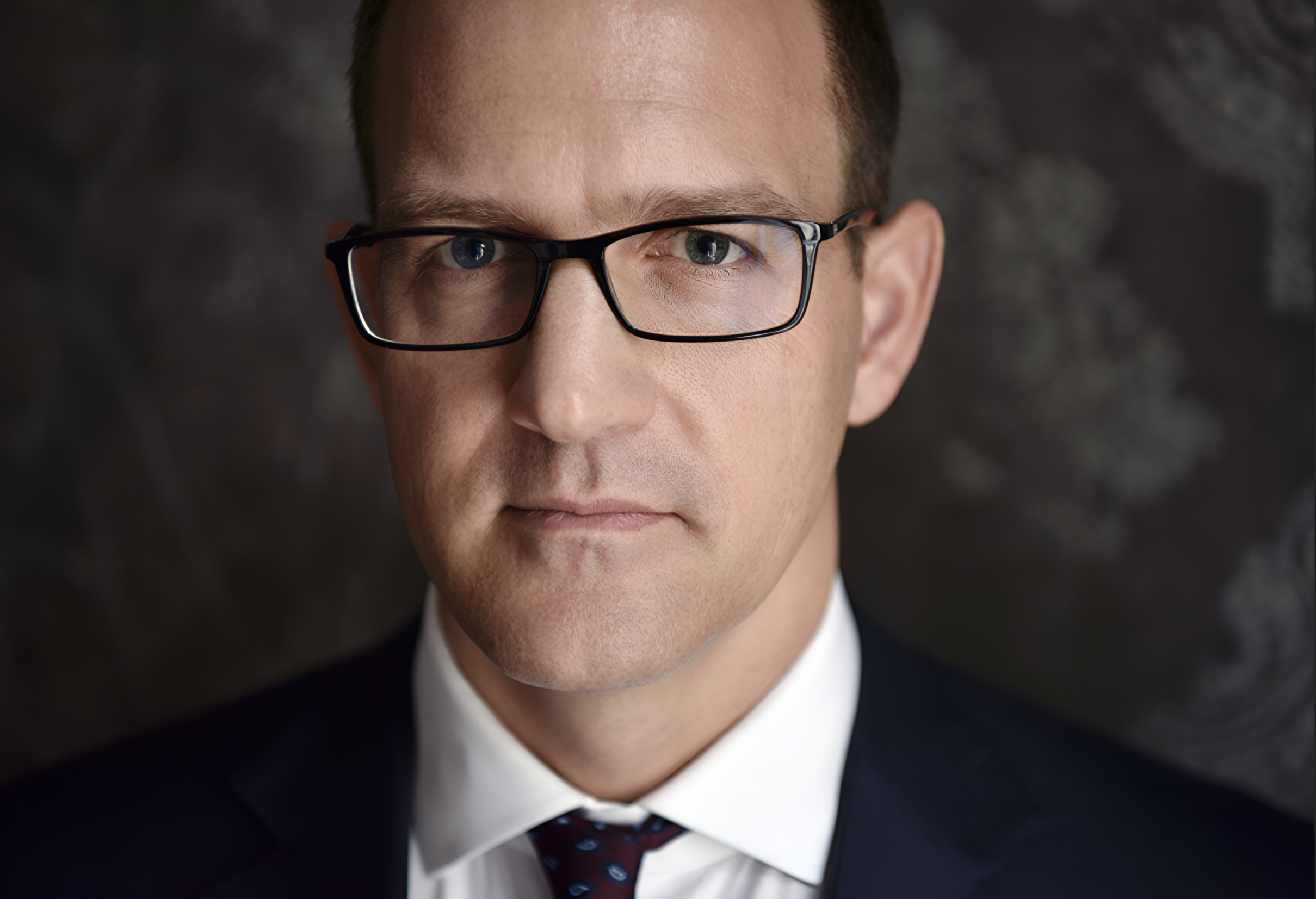 Firemný newsfilter: Slovenská Alza je za dva roky sedemnásobne väčšia a&nbsp;Křetínskeho láka biznis s&nbsp;ojazdenými autami