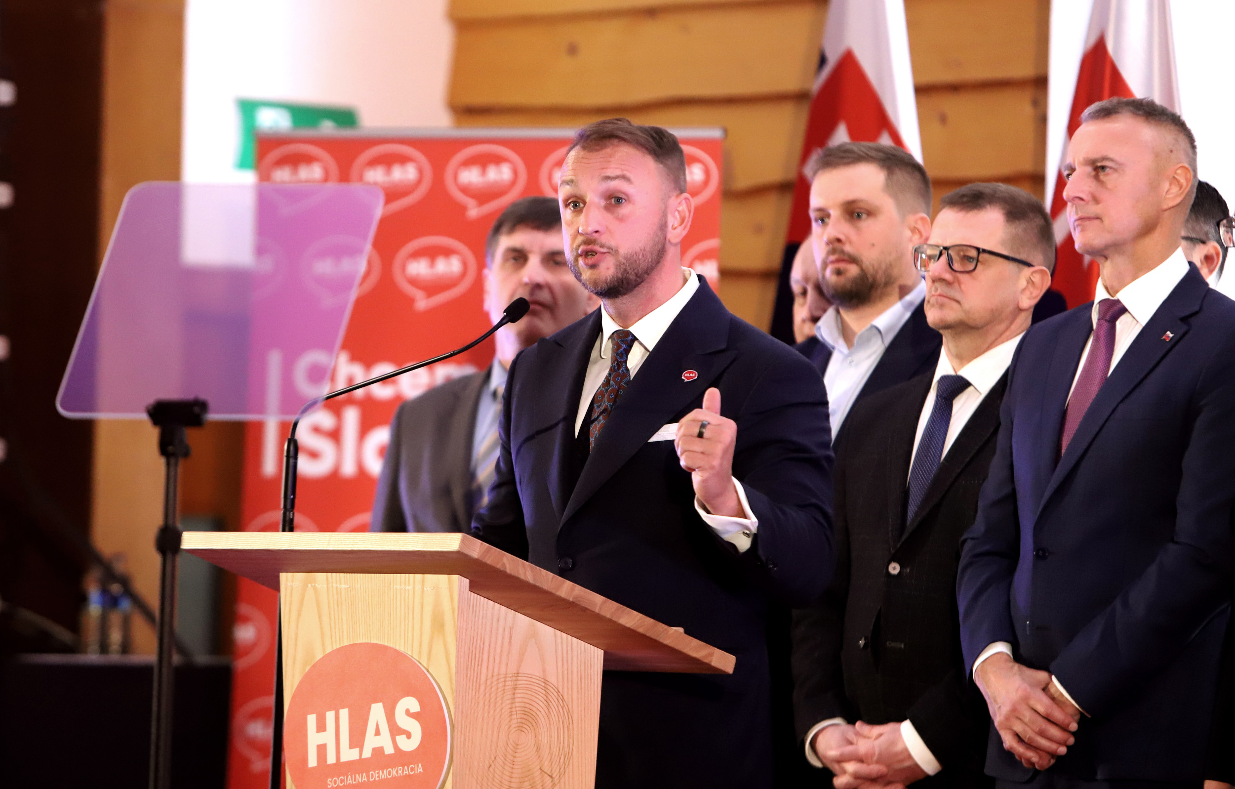 Nielen Šutaj Eštok má v&nbsp;Hlase problém s&nbsp;elektronickou schránkou. U&nbsp;Šaška hrozí strata vyše milióna eur