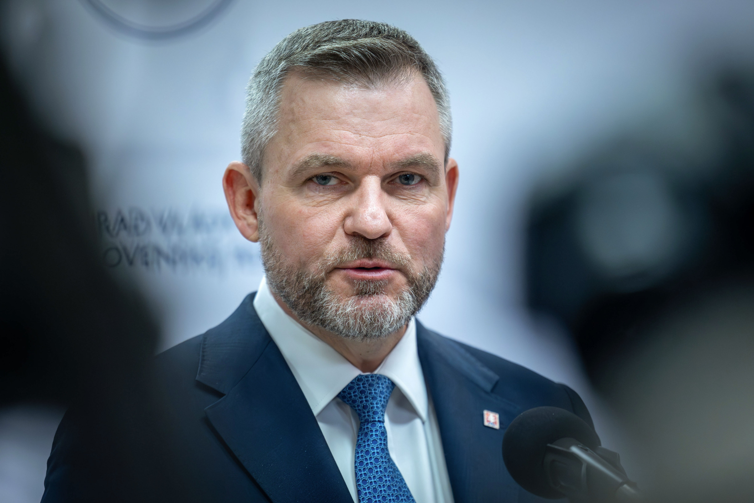 Pellegrini vetoval rentu pre generálneho prokurátora, zmenu chce aj Huliak a&nbsp;viacerí poslanci Hlasu