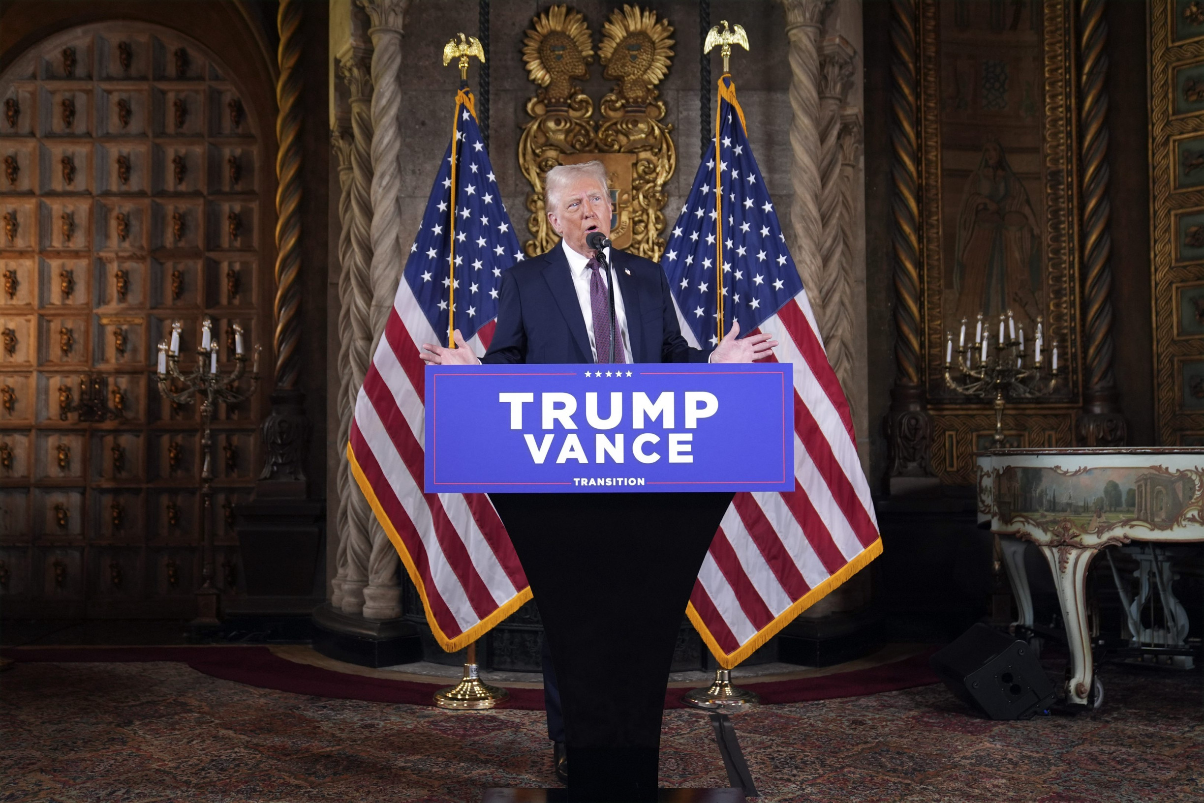 Trump už neodmieta ani vojnu o&nbsp;Grónsko a&nbsp;anexiu Kanady. Na tlačovke vinil aj Bidena z&nbsp;invázie na Ukrajinu