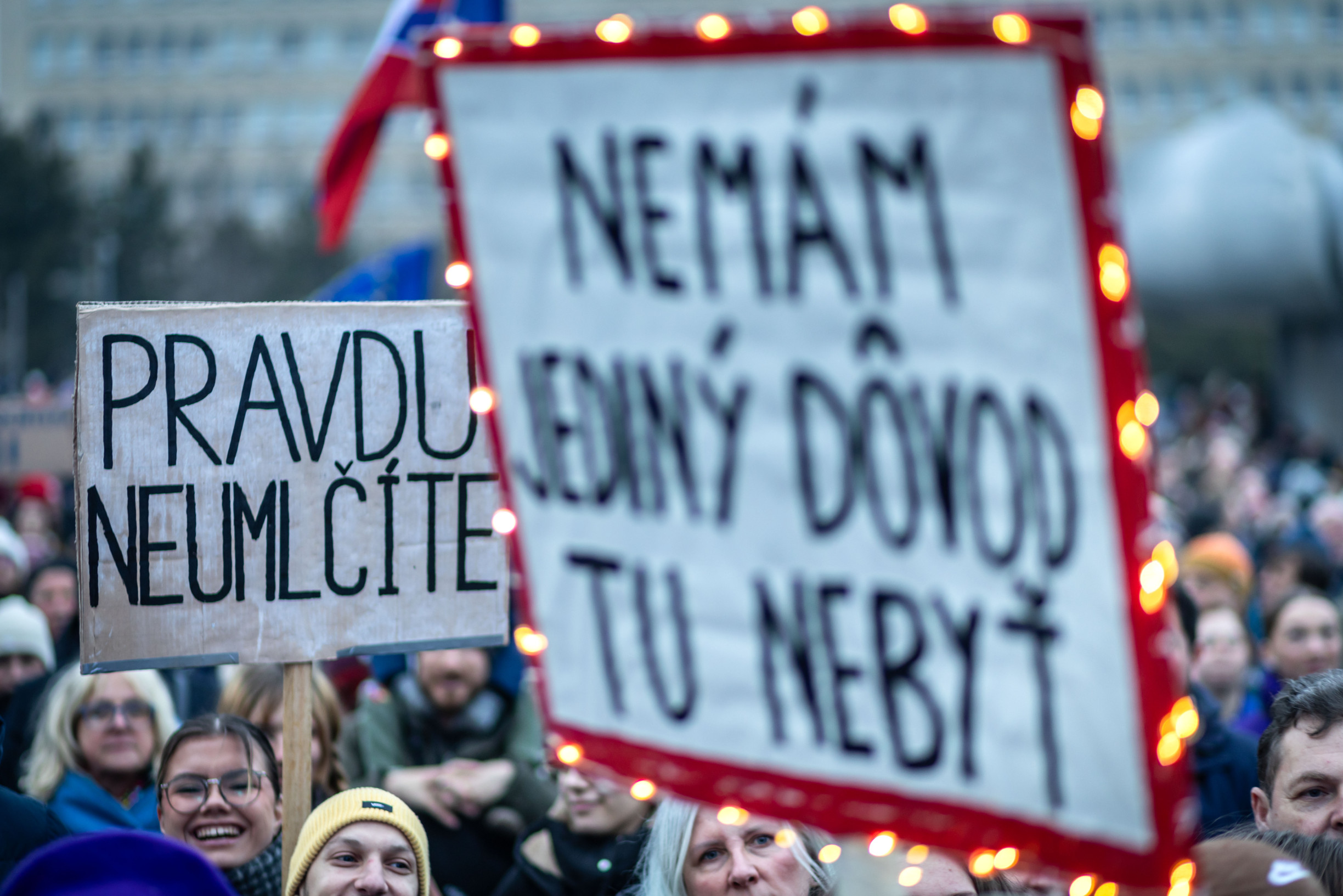Mladí sa organizujú a na štvrtok zvolávajú protesty. So smerovaním krajiny sa nevedia zmieriť