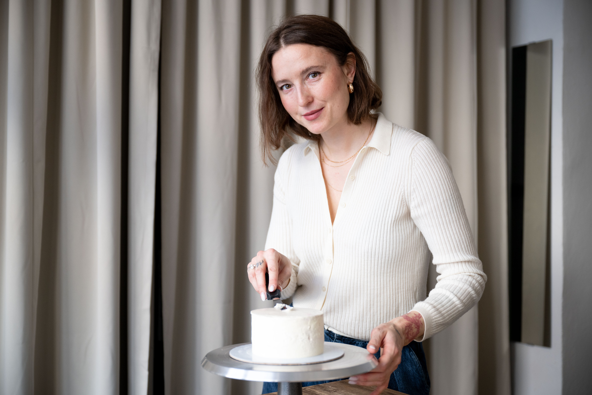 Kedysi som zarábala viac peňazí za menej roboty, ľudia viac rozhadzovali, hovorí cukrárka, ktorá sa špecializuje na torty