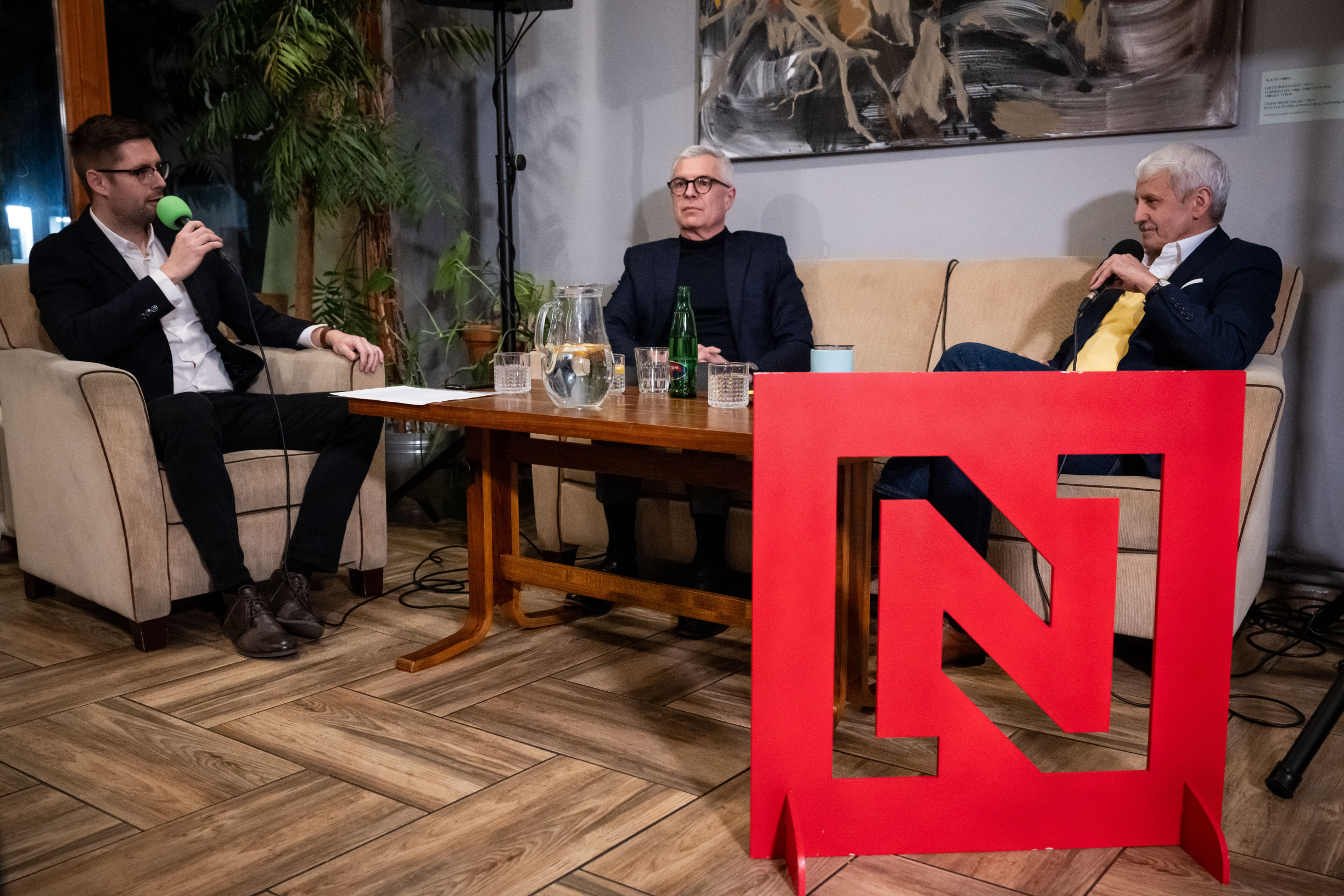 Dzurinda od Merkelovej počul, že Fico sedáva na samite v&nbsp;kúte. Korčok hovorí, že s&nbsp;Lavrovom hovoril ináč ako Blanár